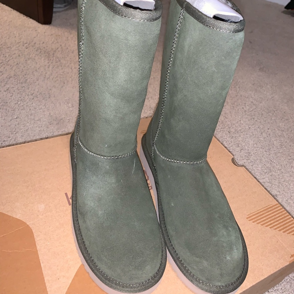 🚫SOLD🚫 Olive Green KOOLA Tall Boots